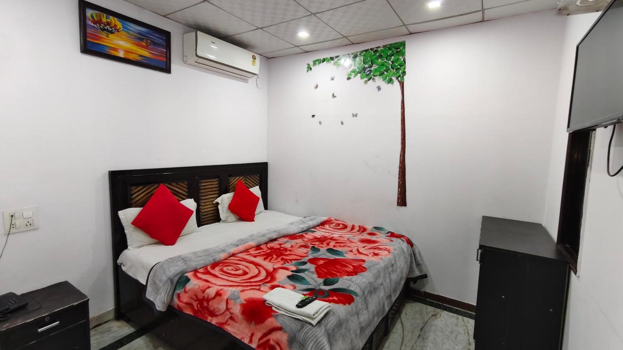 Rajdhani Guest House Faridabad Ngoại thất bức ảnh