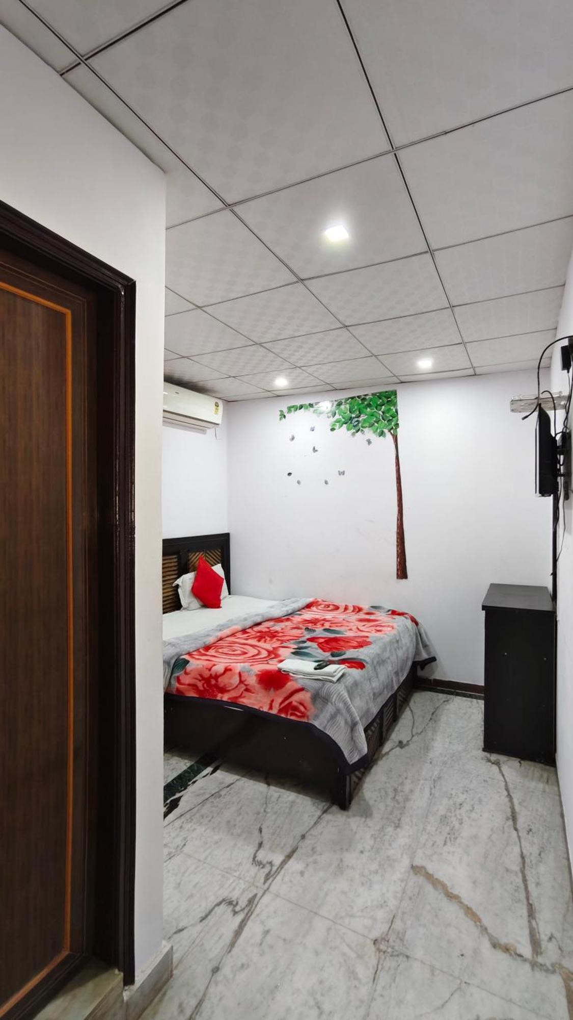 Rajdhani Guest House Faridabad Ngoại thất bức ảnh
