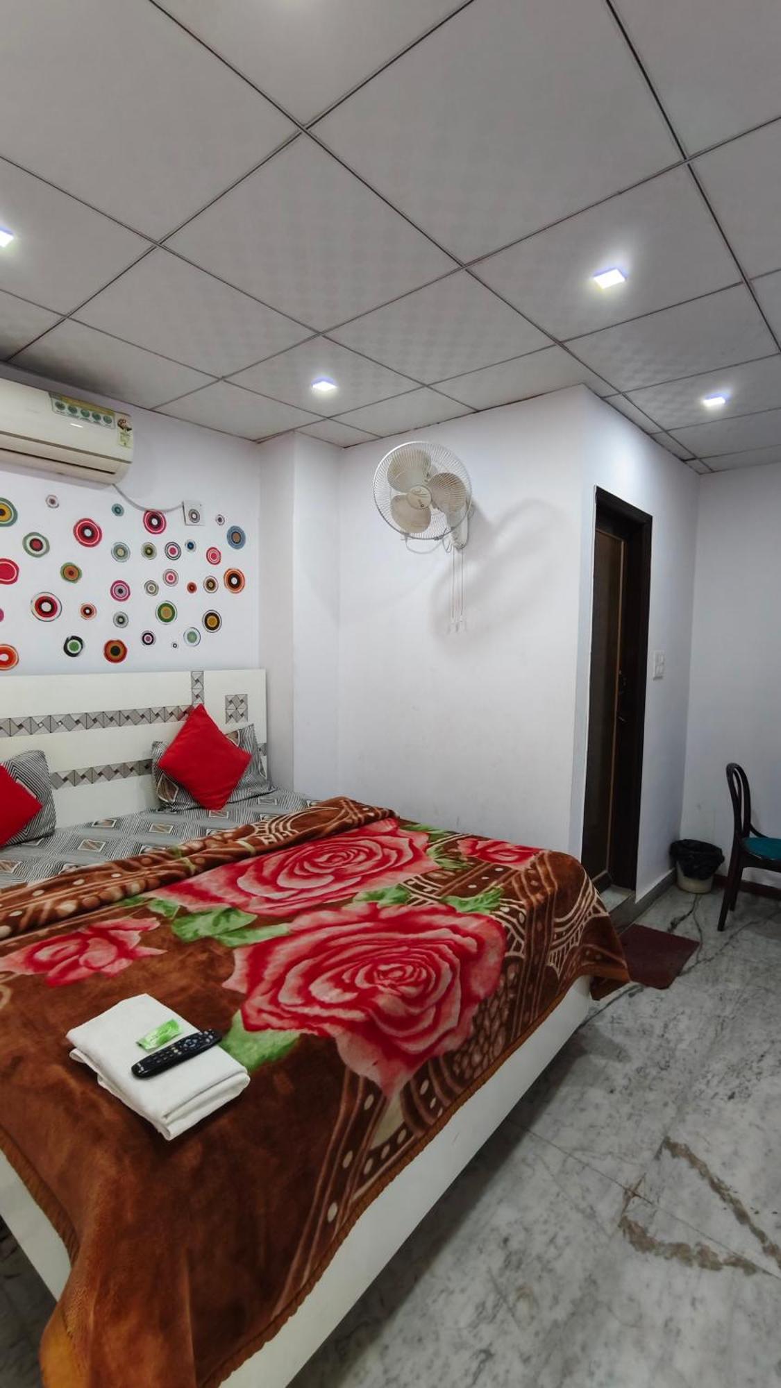 Rajdhani Guest House Faridabad Ngoại thất bức ảnh