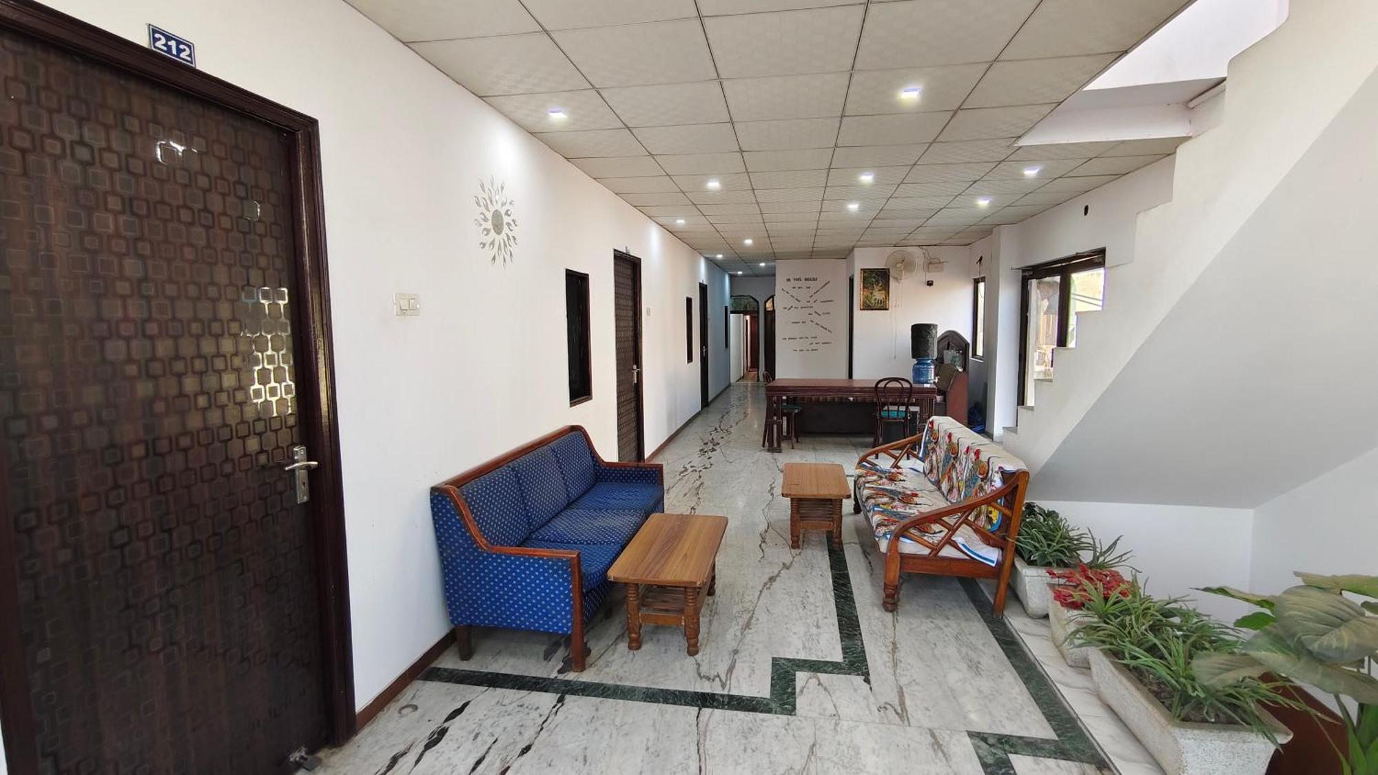 Rajdhani Guest House Faridabad Ngoại thất bức ảnh